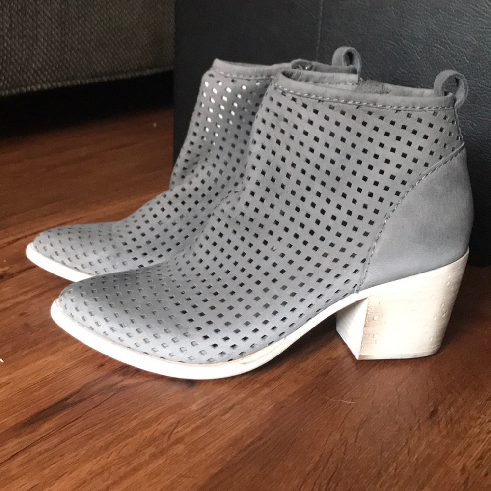 Dolce Vita Booties